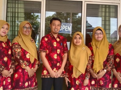 GURU TAMU JURUSAN MANAJEMEN PERKANTORAN LAYANAN BISNIS