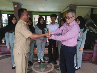 Kunjungan Ke Dunia Usaha dan Dunia Industri