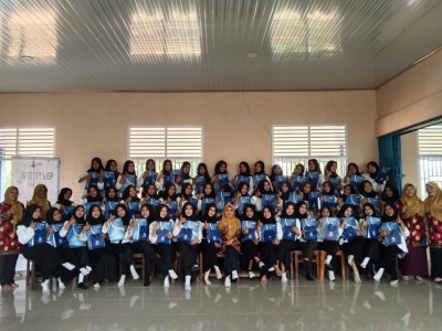 Kegiatan Beauty Class Siswi SMK Negeri 2 Pagar alam dengan INEZ