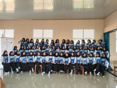 Kegiatan Beauty Class Siswi SMK Negeri 2 Pagar alam dengan INEZ