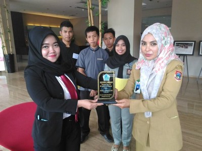 Kunjungan Ke Dunia Usaha dan Dunia Industri